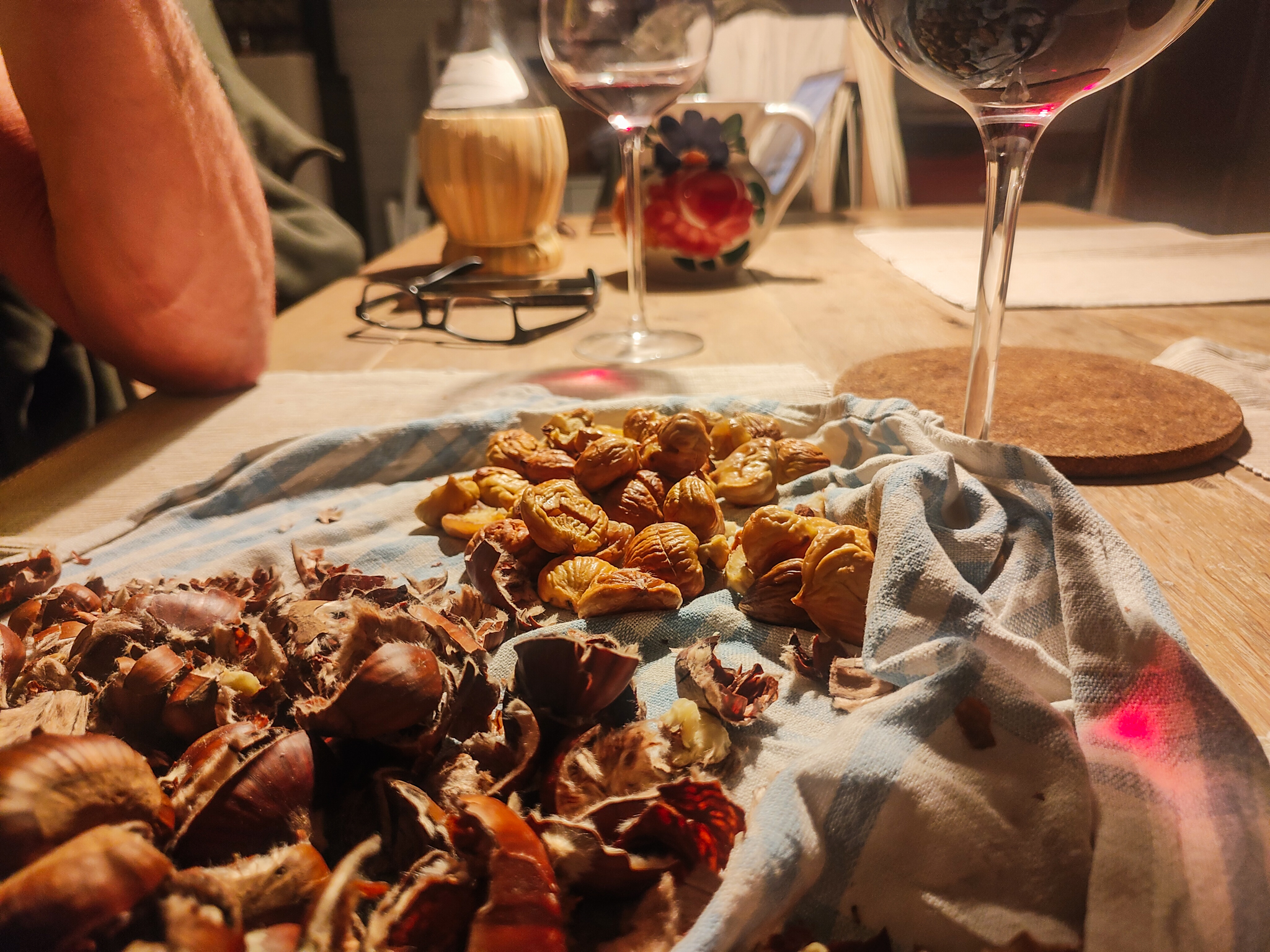 Dom z kamienia marroni, kasztany jadalne z Marradi, Kasia Nowacka