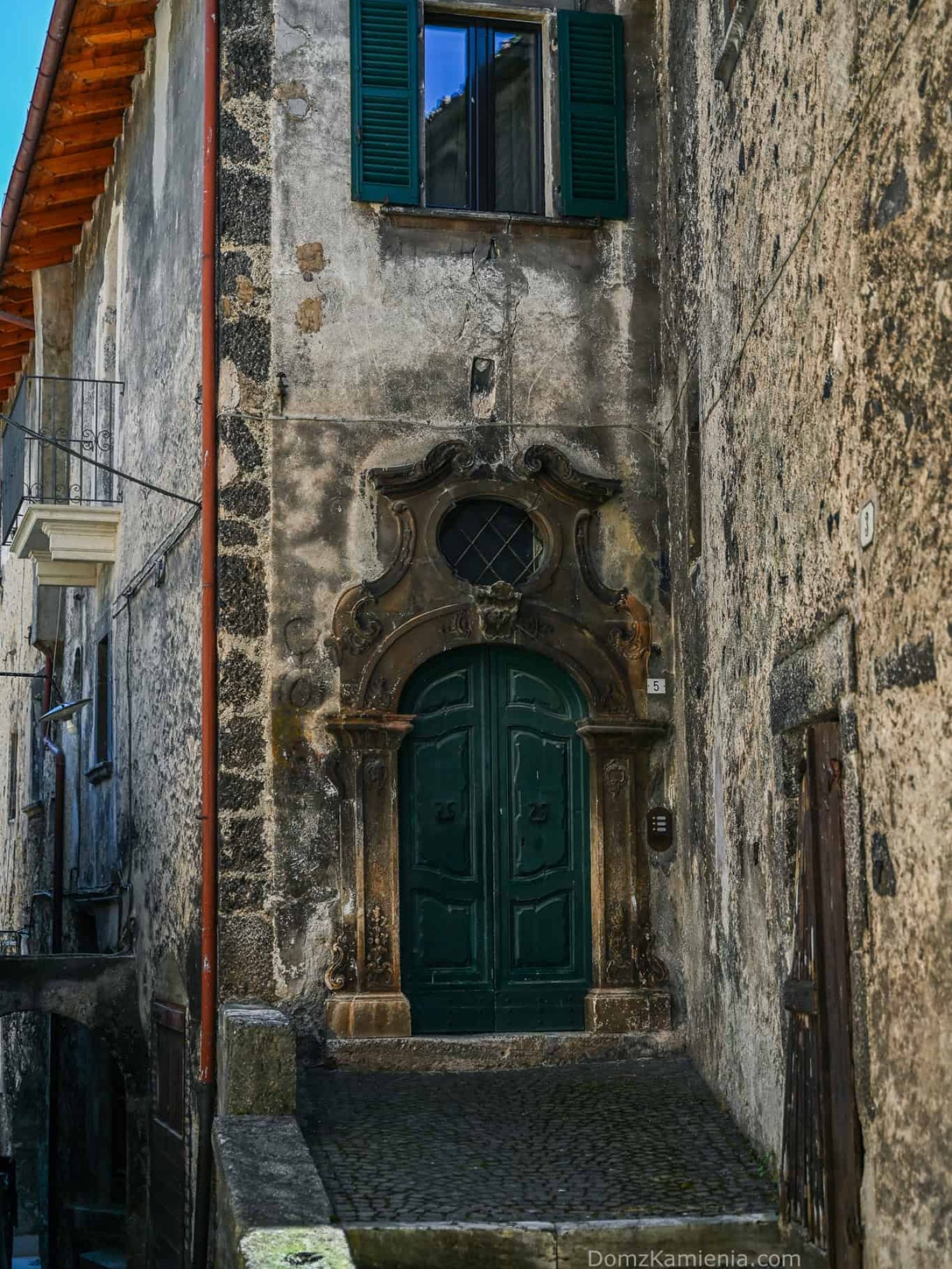 Abruzzo - Scanno, jezioro, Villalago, Eremo di San Domenico - Gole del Sagittario Dom z Kamienia blog