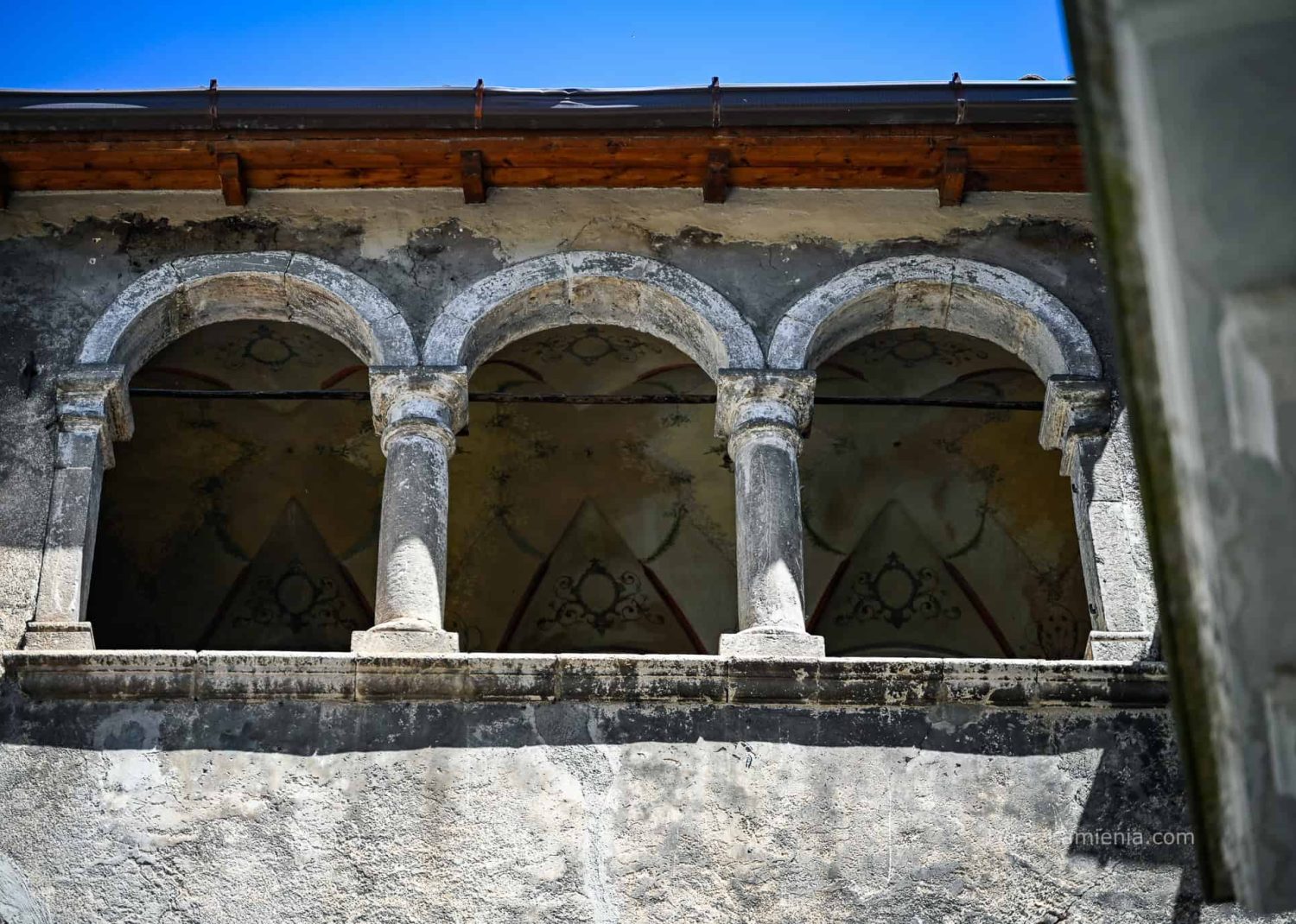 Abruzzo - Scanno, jezioro, Villalago, Eremo di San Domenico - Gole del Sagittario Dom z Kamienia blog