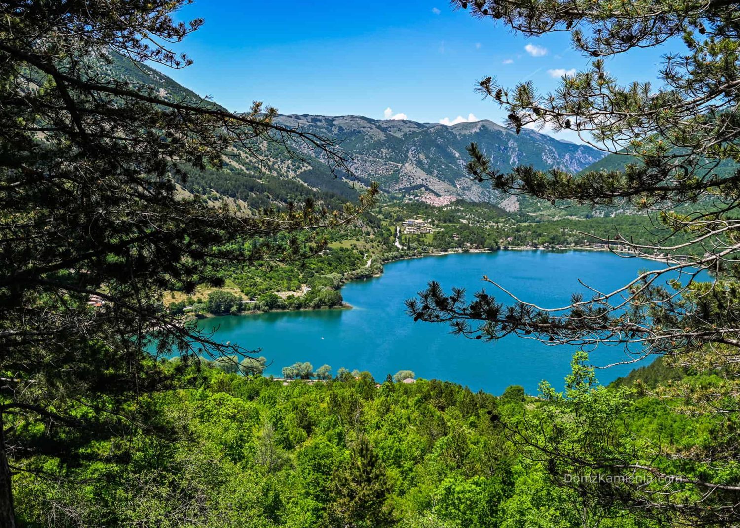 Abruzzo - Scanno, jezioro, Villalago, Eremo di San Domenico - Gole del Sagittario Dom z Kamienia blog