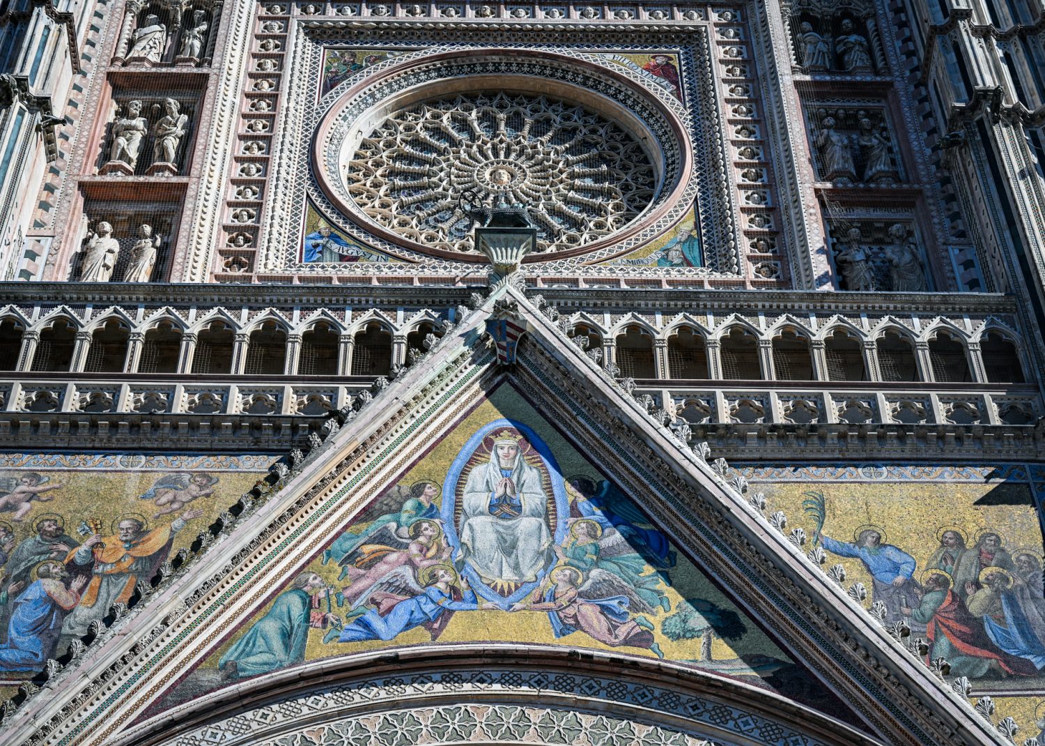 Dom z Kamienia Orvieto, blog Kasi Nowackiej , podróż na granicy trzech regionów