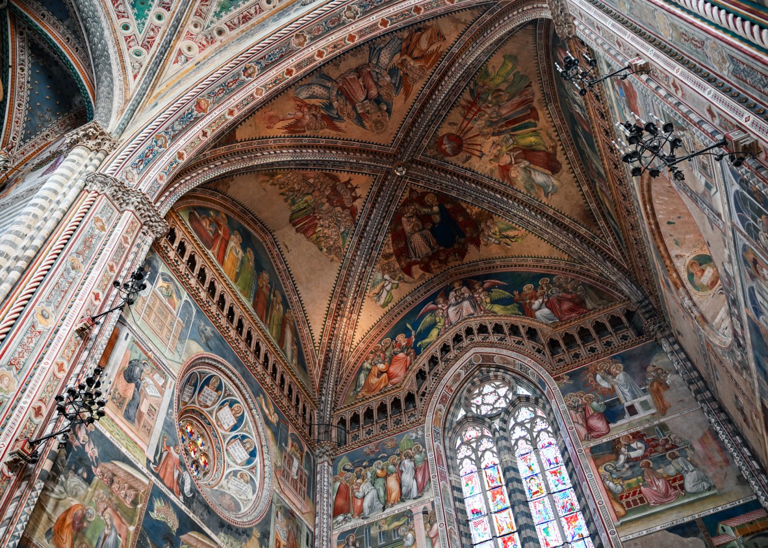 Dom z Kamienia Orvieto, blog Kasi Nowackiej , podróż na granicy trzech regionów