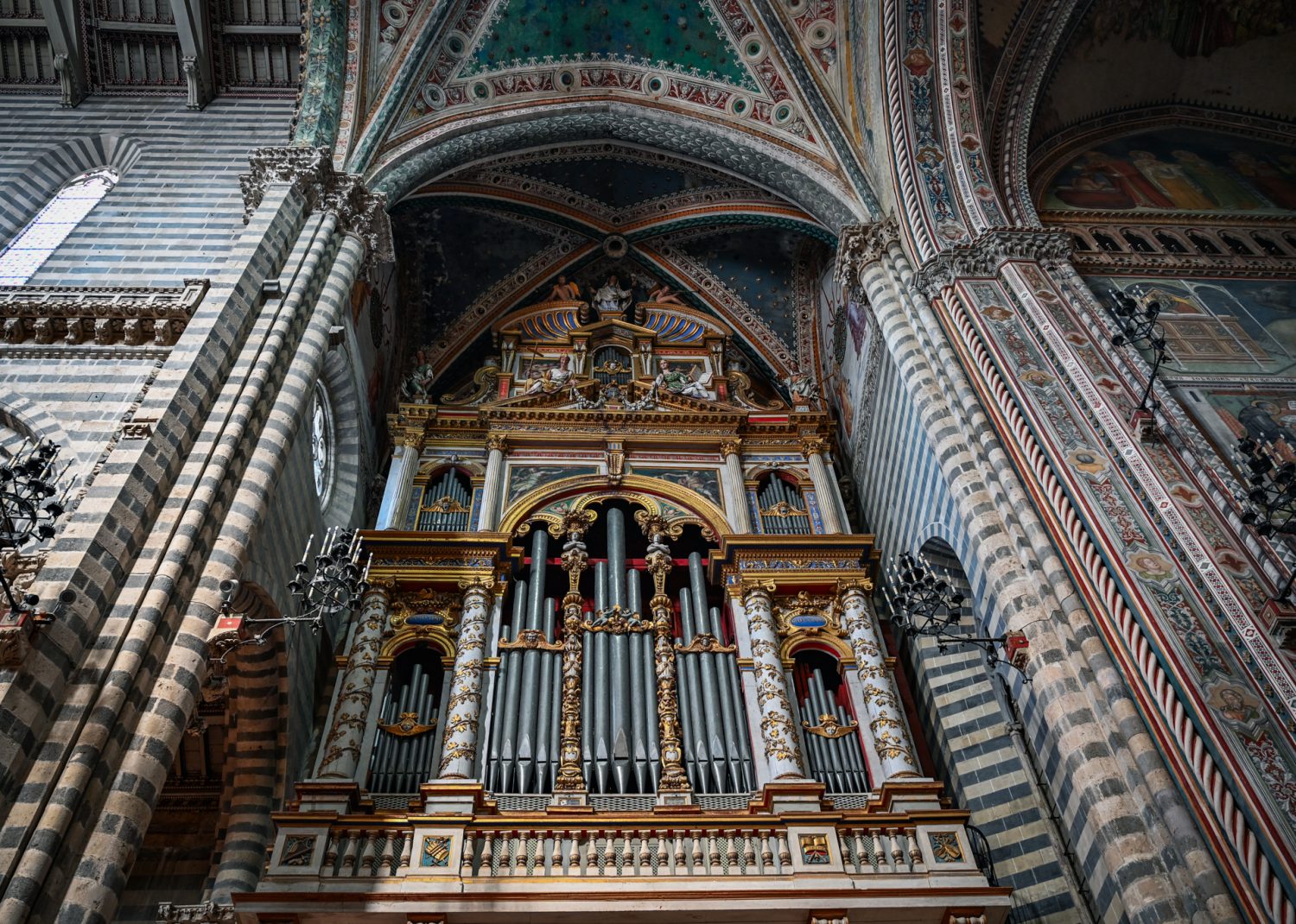 Dom z Kamienia Orvieto, blog Kasi Nowackiej , podróż na granicy trzech regionów
