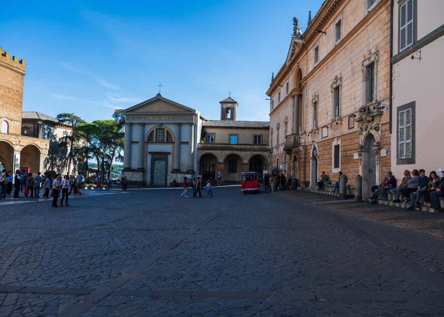 Dom z Kamienia Orvieto, blog Kasi Nowackiej , podróż na granicy trzech regionów