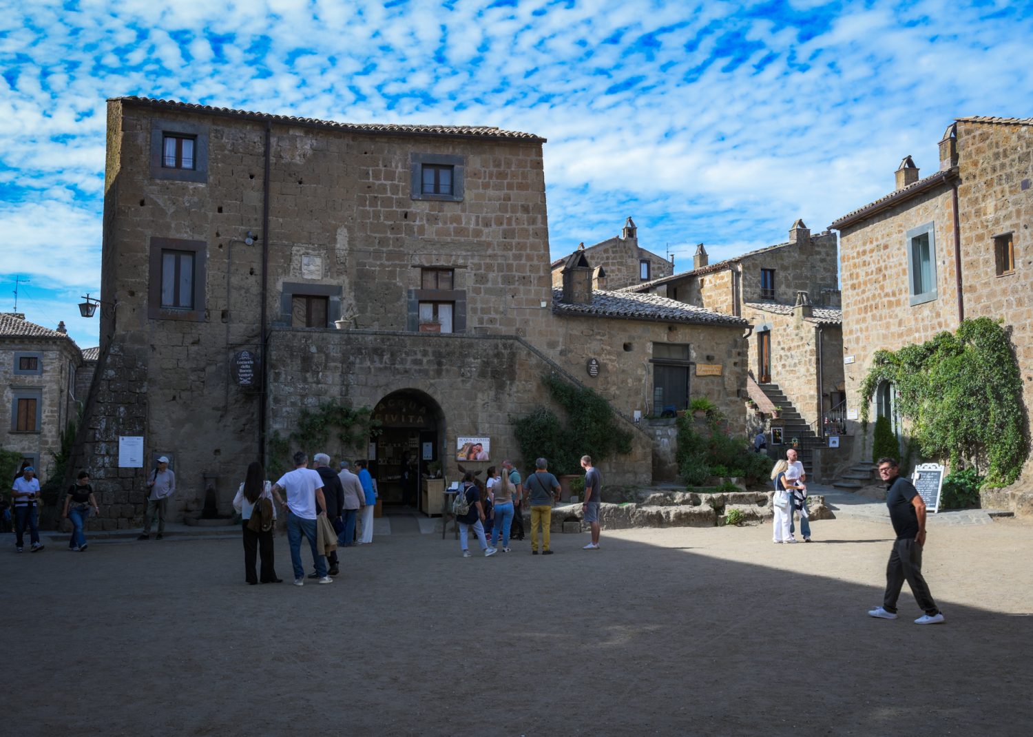 Civita di Bagnoregio wycieczka rowerowa z Bolsena, Kasia Nowacka blog