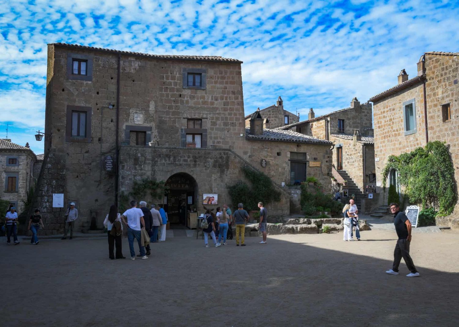 Civita di Bagnoregio wycieczka rowerowa z Bolsena, Kasia Nowacka blog
